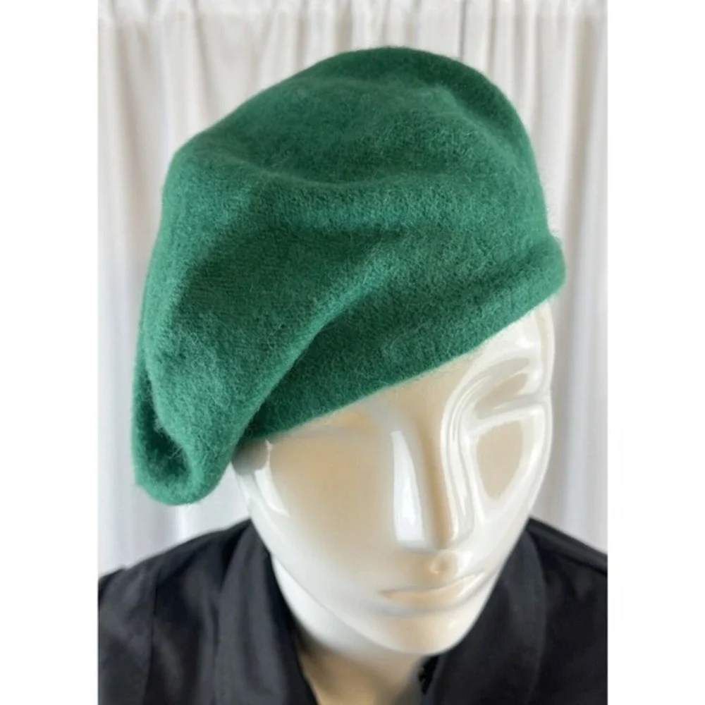 Emerald Green Wool Blend Beret Hat French Style Parisian Winter‎ French 69-03
